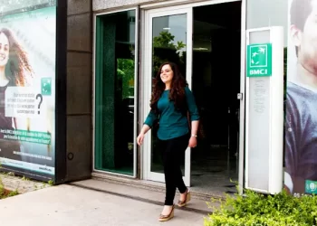 بنك BMCI للتجارة والصناعة: توظيف مكلفين بالزبناء من المنزل مبتدئين بدون خبرة وبراتب 4800 درهم