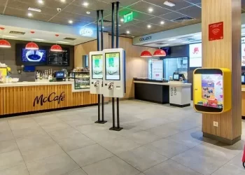 سلسلة مطاعم ماكدونالدز “McDonald’s Maroc recrute” توظيف عدة مناصب بالباك+2 فما فوق في مختلف المدن