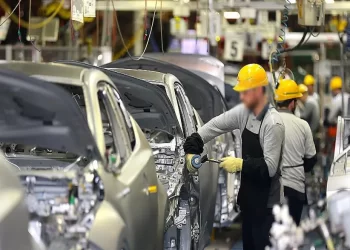 قطاع صناعة السيارات تشغيل 400 عامل وعاملة بشهادة البكالوريا براتب يفوق السميك