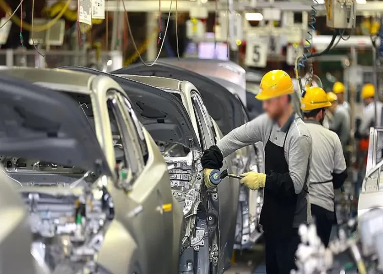 قطاع صناعة السيارات تشغيل 400 عامل وعاملة بشهادة البكالوريا براتب يفوق السميك