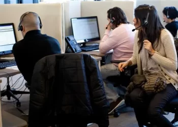 توظيف وكلاء إداريين ناطقين باللغة الاسبانية بشهادة البكالوريا وبأجر شهري ابتداء من 5000 درهم