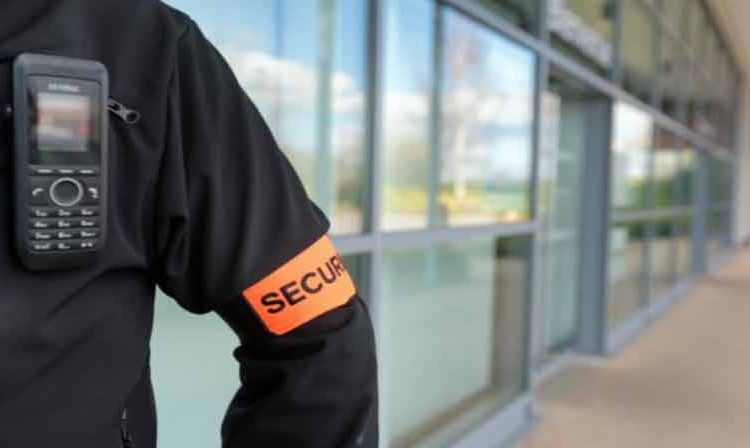 فندق بمدينة مراكش يعلن تشغيل حراس الآمن و المراقبة