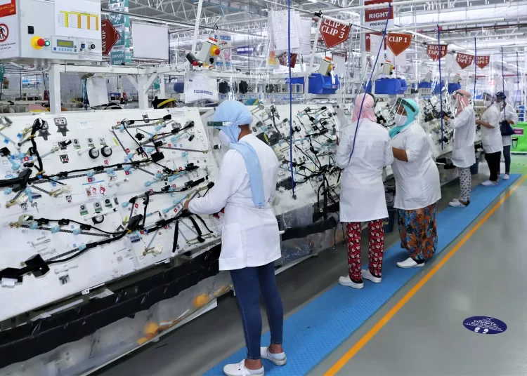 تشغيل 620 عامل وعاملة الكابلاج في مجال قطاع صناعة السيارات