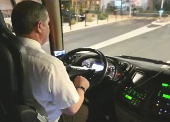 مطلوب سائقين سياحيين حاصلين على النيفو باك او الباك صالير 3000 درهم شهريا