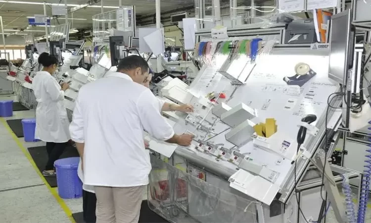 بالدبلوم او بدون.. مطلوب 1000 عامل و عاملة الكابلاج صالير 2970 درهم