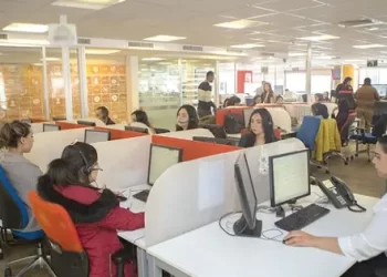 توظيف مستشارين تجاريين بمركز الاتصال براتب شهري 6000 درهم بعقد عمل CDI دائم