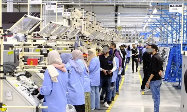 شركة APTIV : مطلوب تشغيل 300 عامل و عاملة بالنيفو باك او الباك او الدبلوم. الراتب 2970 درهم شهريا