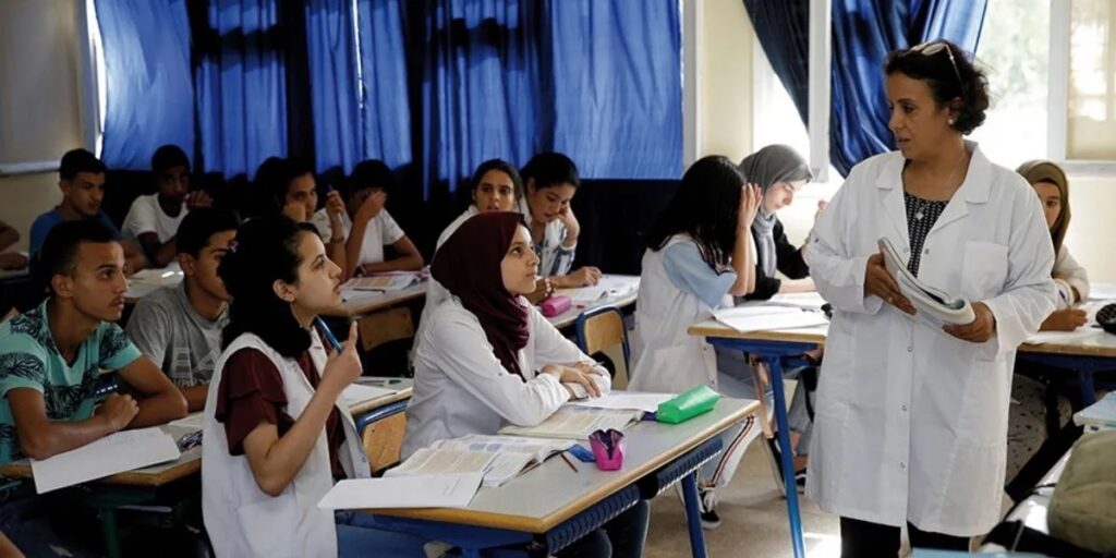 الأنابيك: تشغيل 220 أستاذ للتعليم الابتدائي والإعدادي والثانوي بعدة مدن 2023-2024