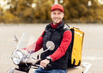 تشغيل 20 سائق توصيل الطلبات عبر الدراجة النارية براتب 3000 درهم شهريا + تحفيزات مهمة