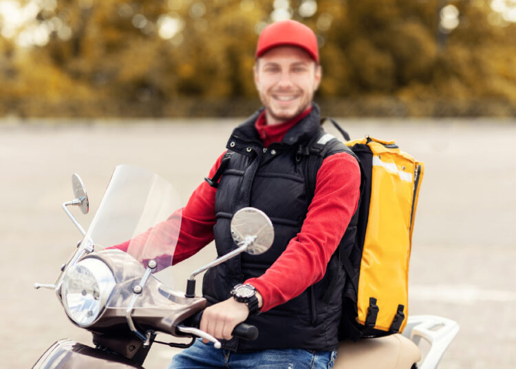 تشغيل 20 سائق توصيل الطلبات عبر الدراجة النارية براتب 3000 درهم شهريا + تحفيزات مهمة