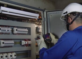 توظيف 4 تقني متخصص في الإلكتروميكانيك و تقني في الكهرباء الصناعية براتب شهري 5000 درهم