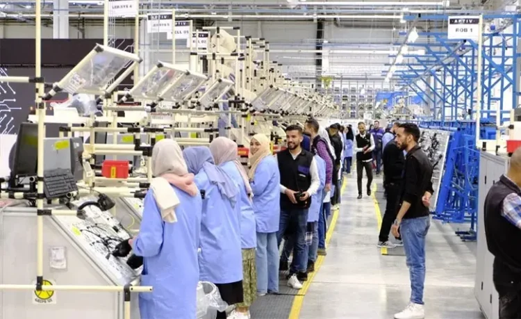 شركة Aptiv توظف أزيد من 1000 مشغل كابلات في عدة مدن