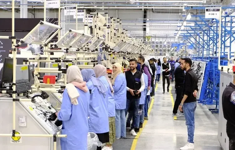 شركة Aptiv توظف أزيد من 1000 مشغل كابلات في عدة مدن