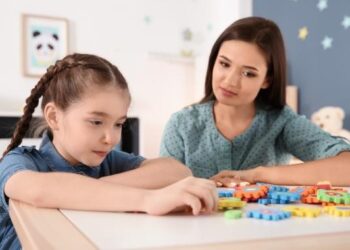 صالير 4000 درهم مطلوب مربيات اطفال المصابين بالتوحد وصعوبات التعلم