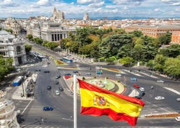 عقود العمل في إسبانيا 2024-2025