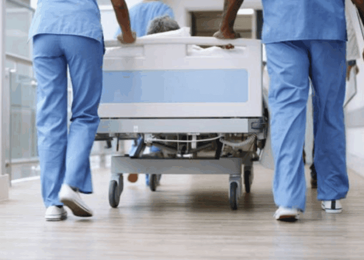 توظيف أعوان لنقل ومرافقة المرضى في المستشفيات بشهادة البكالوريا