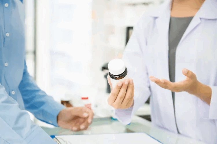 أنابيك: توظيف 6 مساعدي صيدلي وتحضيري الأدوية لحاملي الباك فما فوق بعدة مدن
